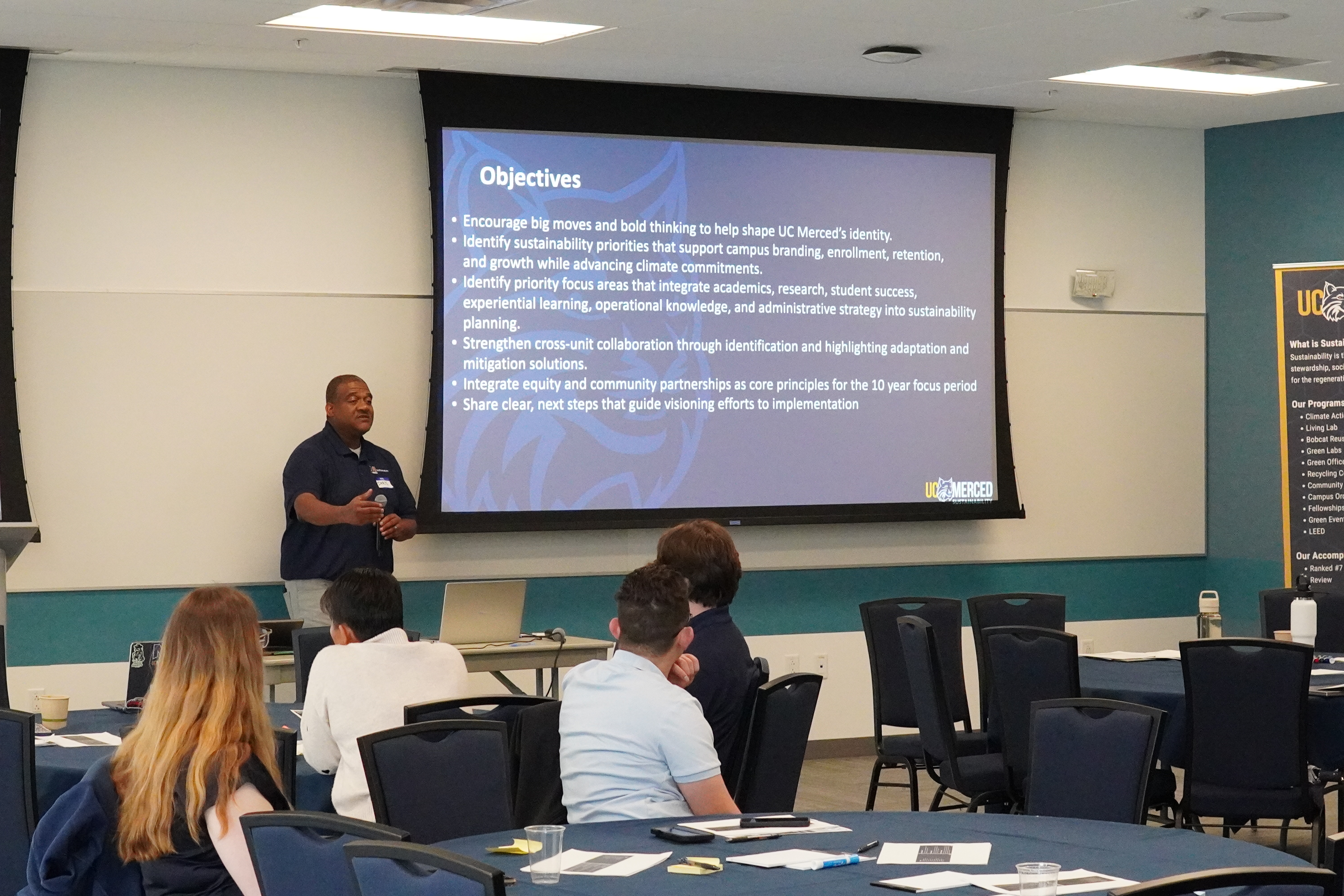 Daryl presenting Objectives slide